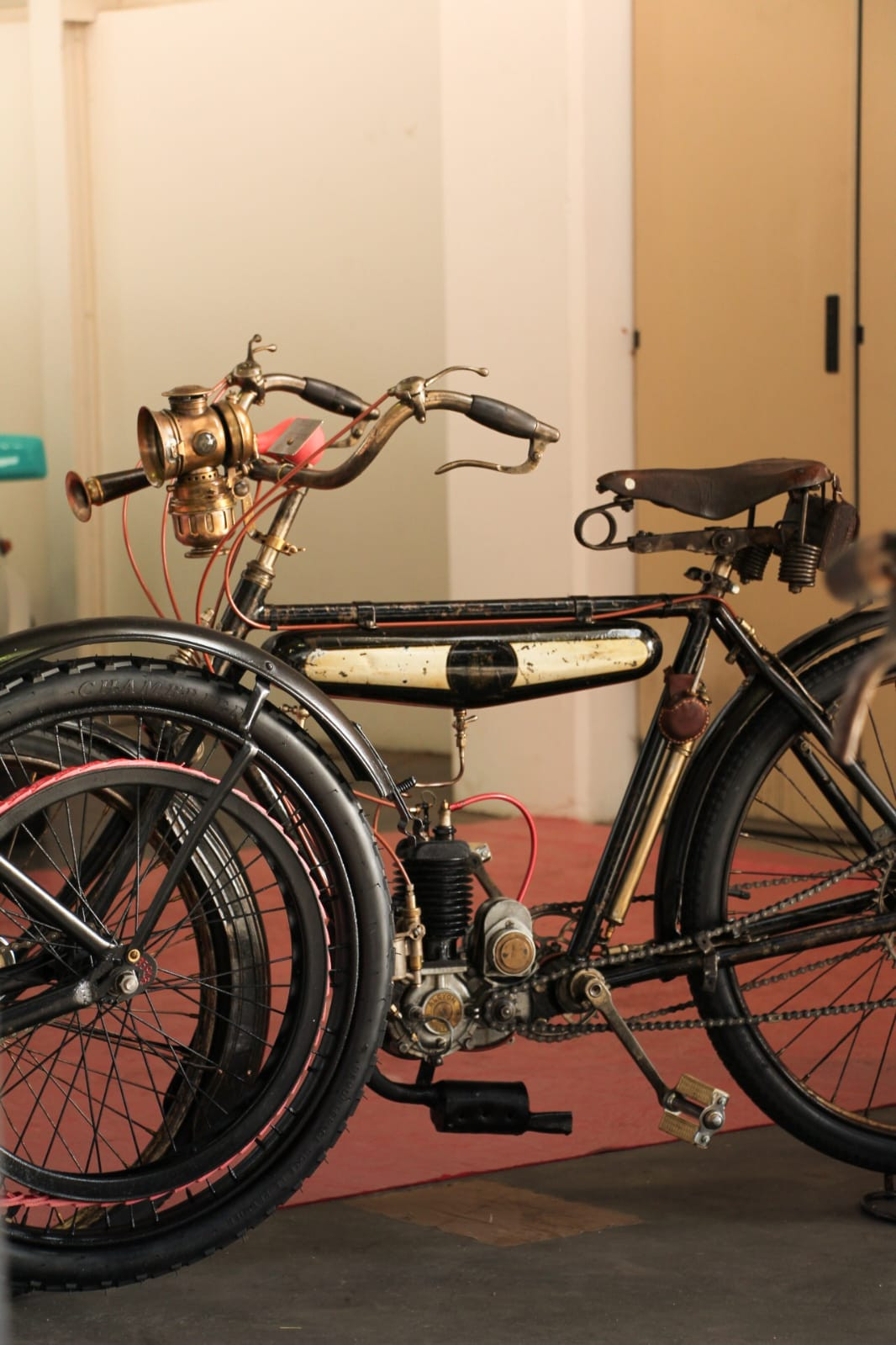 Velocípedes com Motor Auxiliar